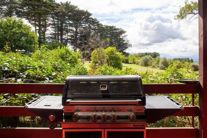 Treetops Apartment 7 night discounts gallery image 2