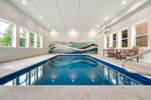 Mountaineer - Indoor Pool & Pet Friendly Cabin