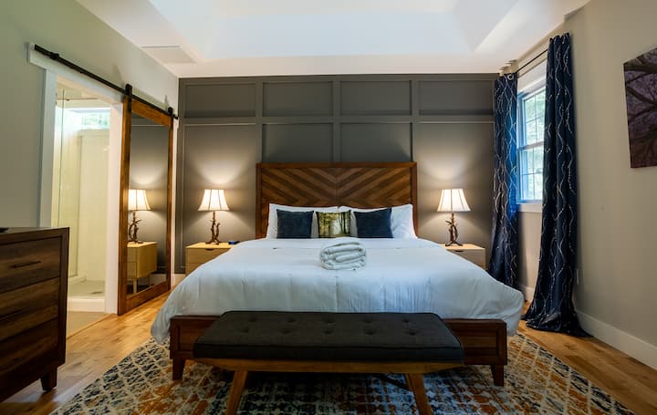 חדר שינה ראשי במפלס ראשי