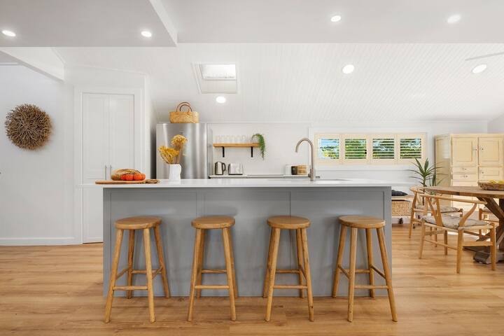 La Mer – modern design with beachfront position gallery image 5