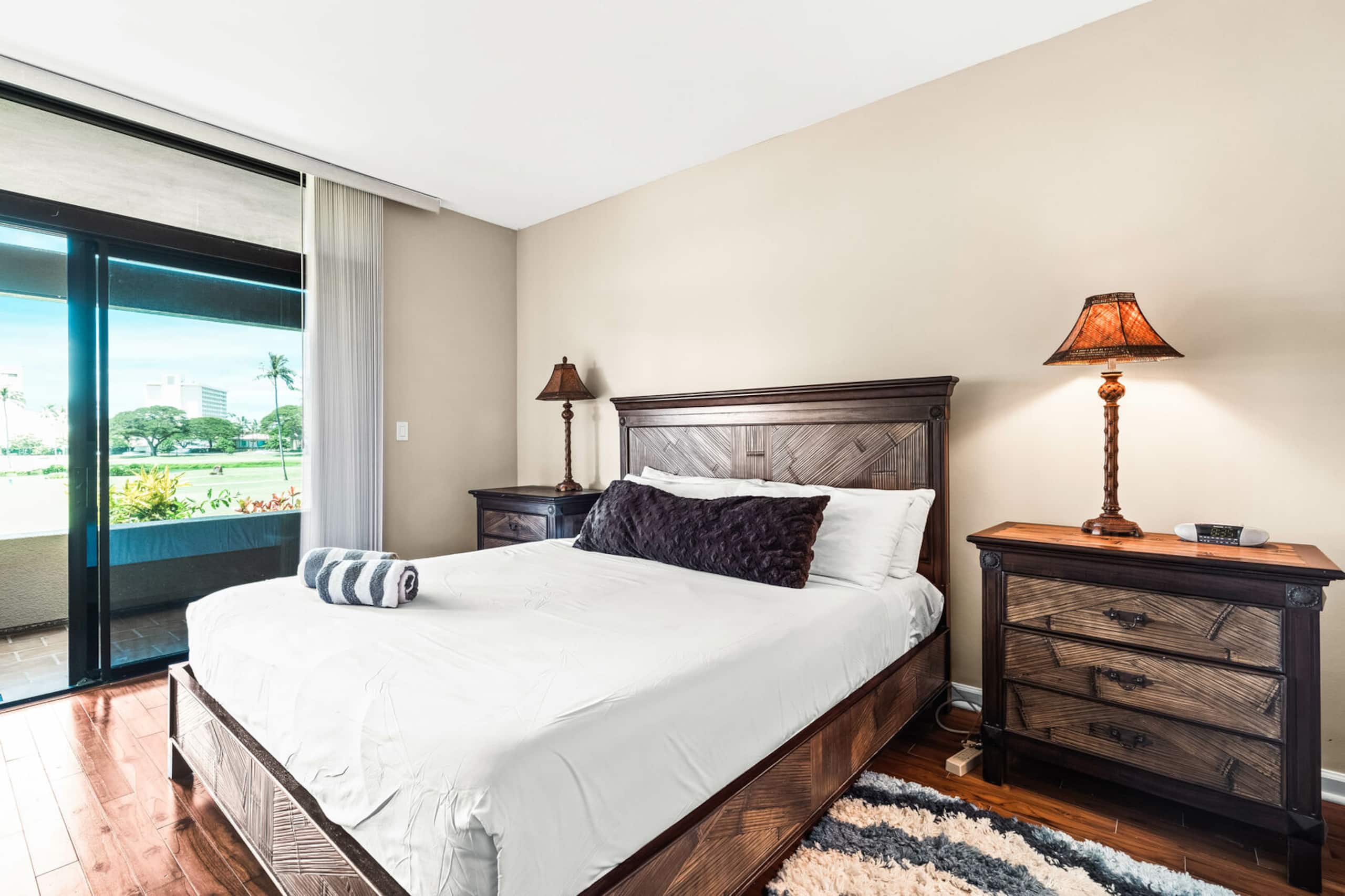 Condo in Lahaina · ★4.77 · 2 bedrooms · 4 beds · 2 private baths - Image 22