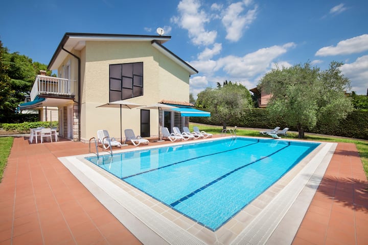 Villa Rose With Private Pool - Garda