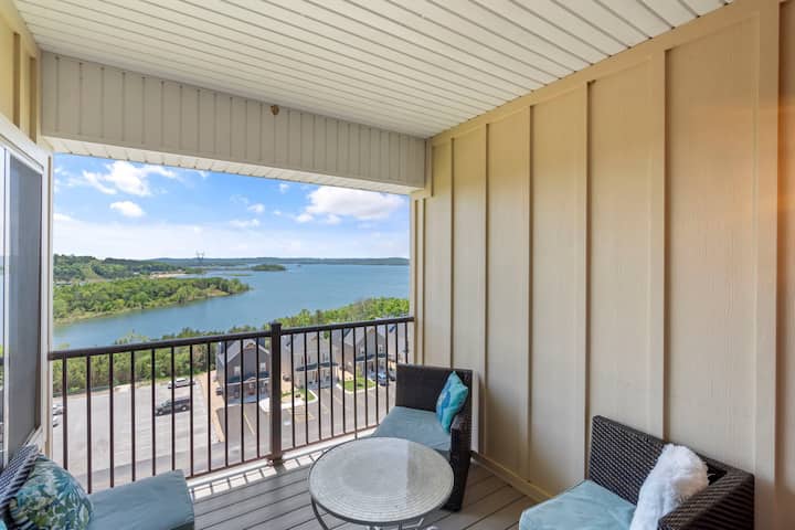 Family Friendly Lake View Condo - Table Rock Lake