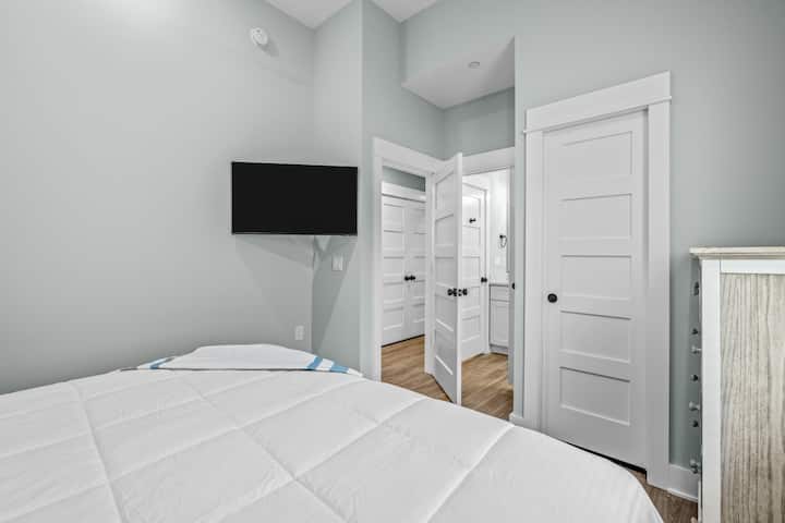 Case_1115 Ocean Tr_Unit13 B_Rental_ints-22.jpg