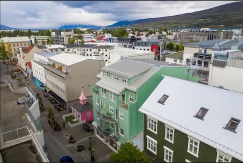 Penthouse on the main street, town center Akureyri