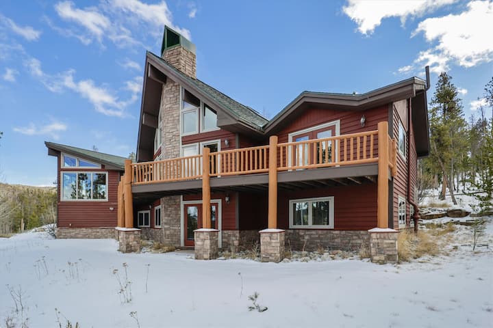 Highfield Trail: Light-filled Breck Ski Home - 브레켄리지