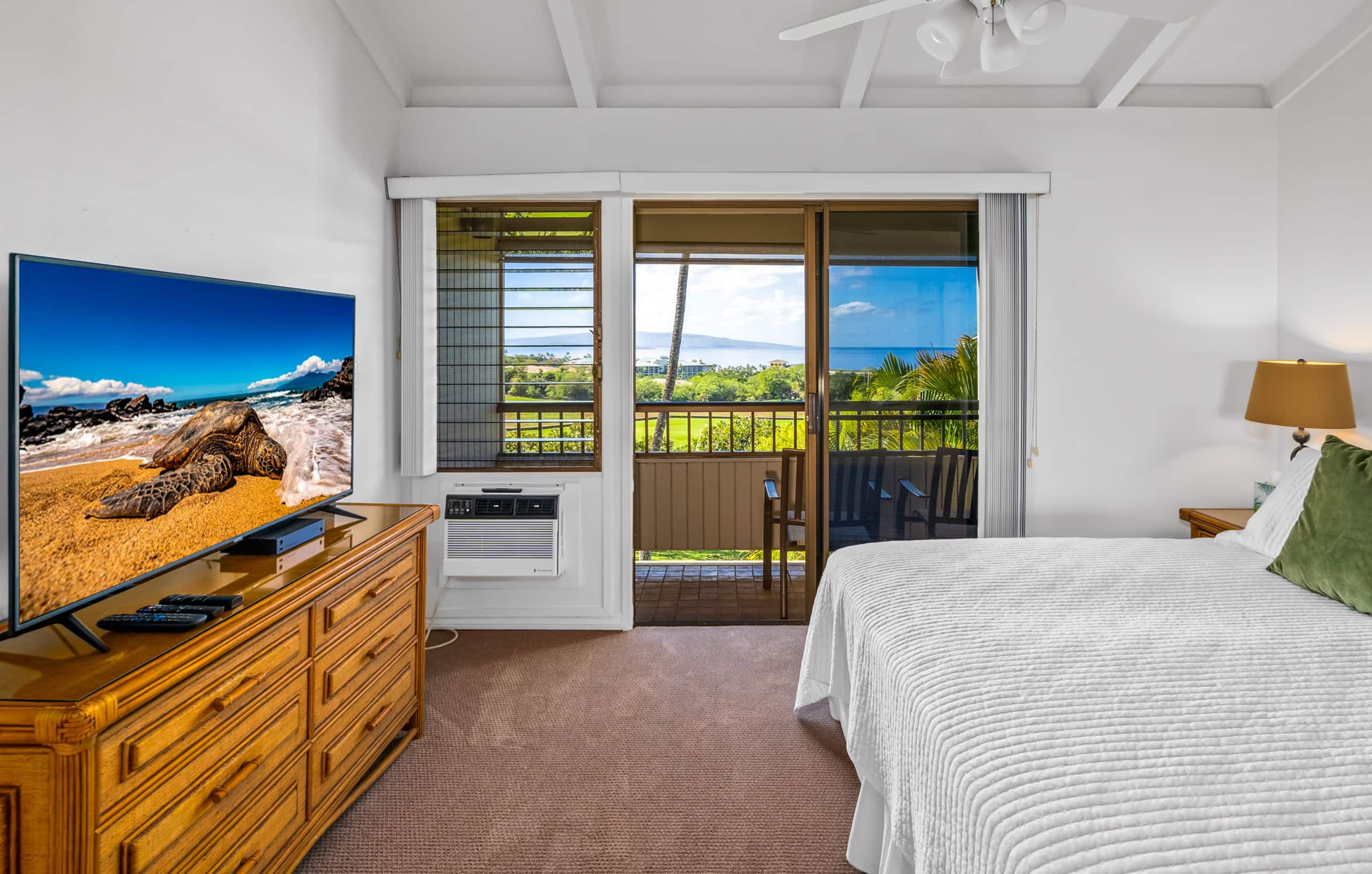 Condo in Wailea · ★4.75 · 2 bedrooms · 3 beds · 2 baths - Photo 13