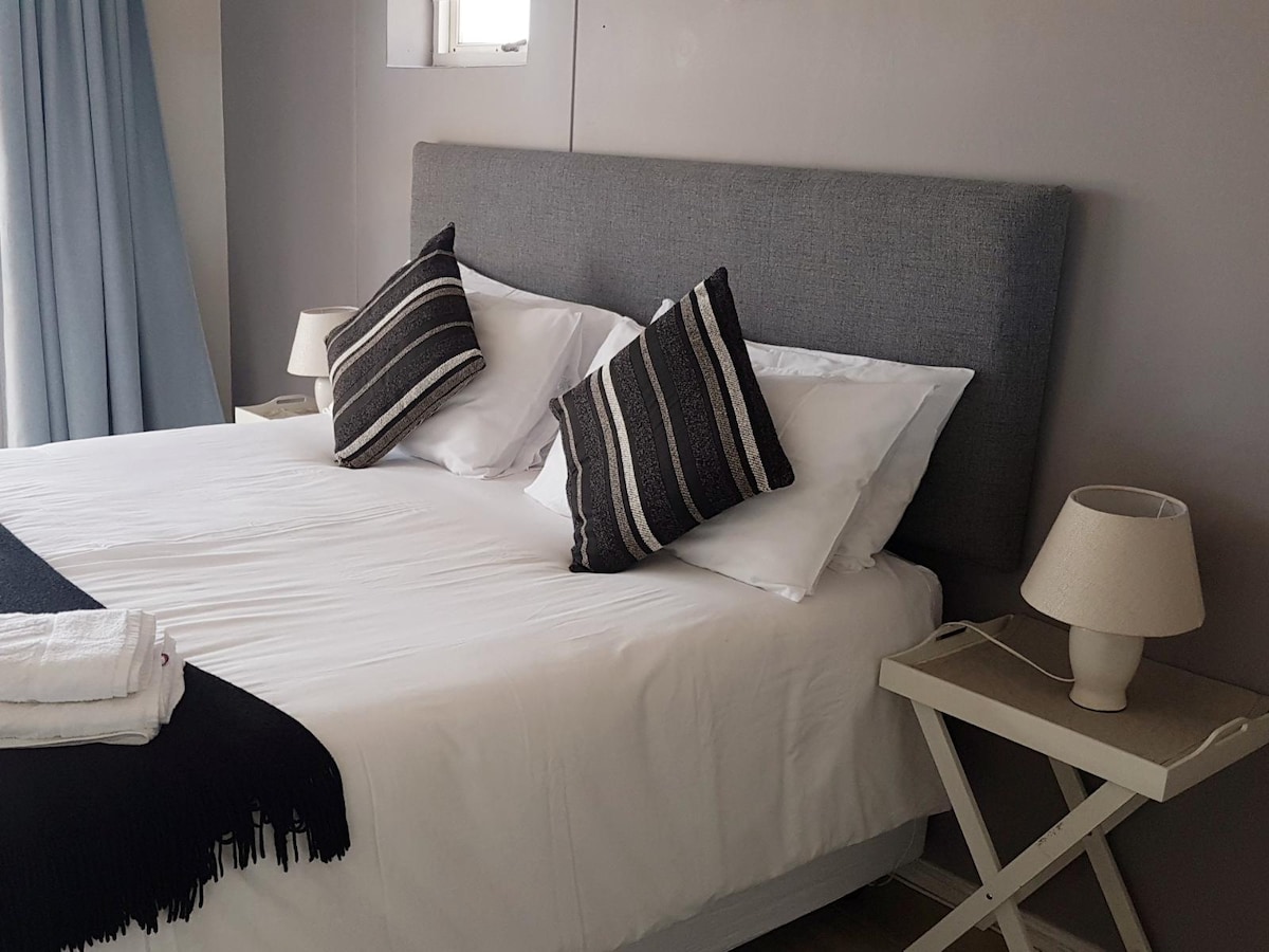 所有标准双人床房间仅设有1张床。