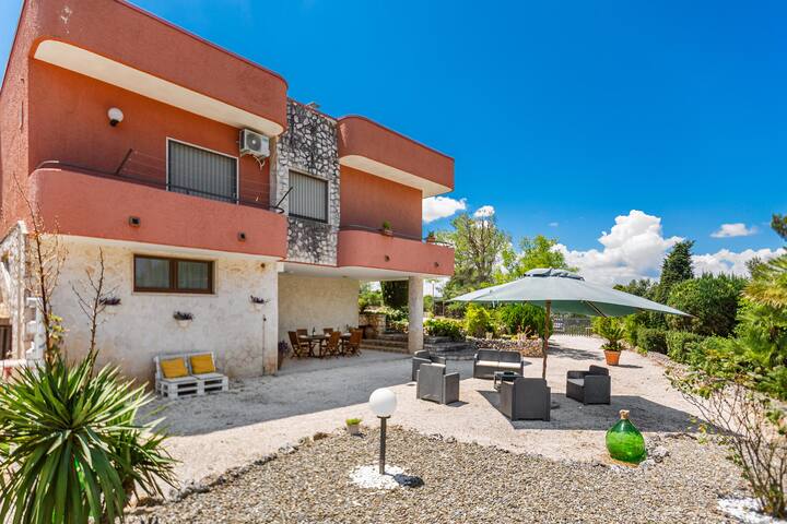 Villa Il Tulipano Verde by BarbarHouse gallery image 4