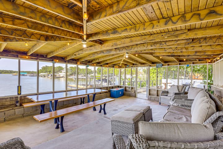 Lakefront Brownwood Home w/ Private Boat Dock
