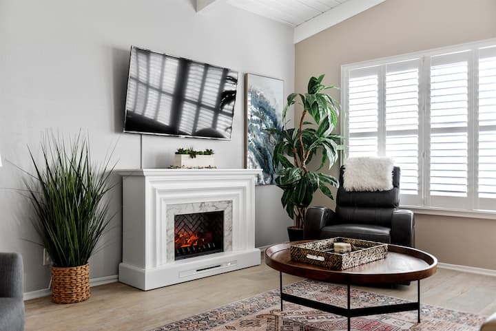Steps To Beach Family Home - No Guest Fee! - Ventura, CA