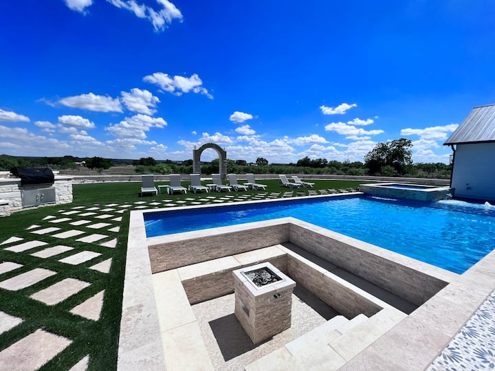 The Retreat At Fredericksburg - Fredericksburg, TX