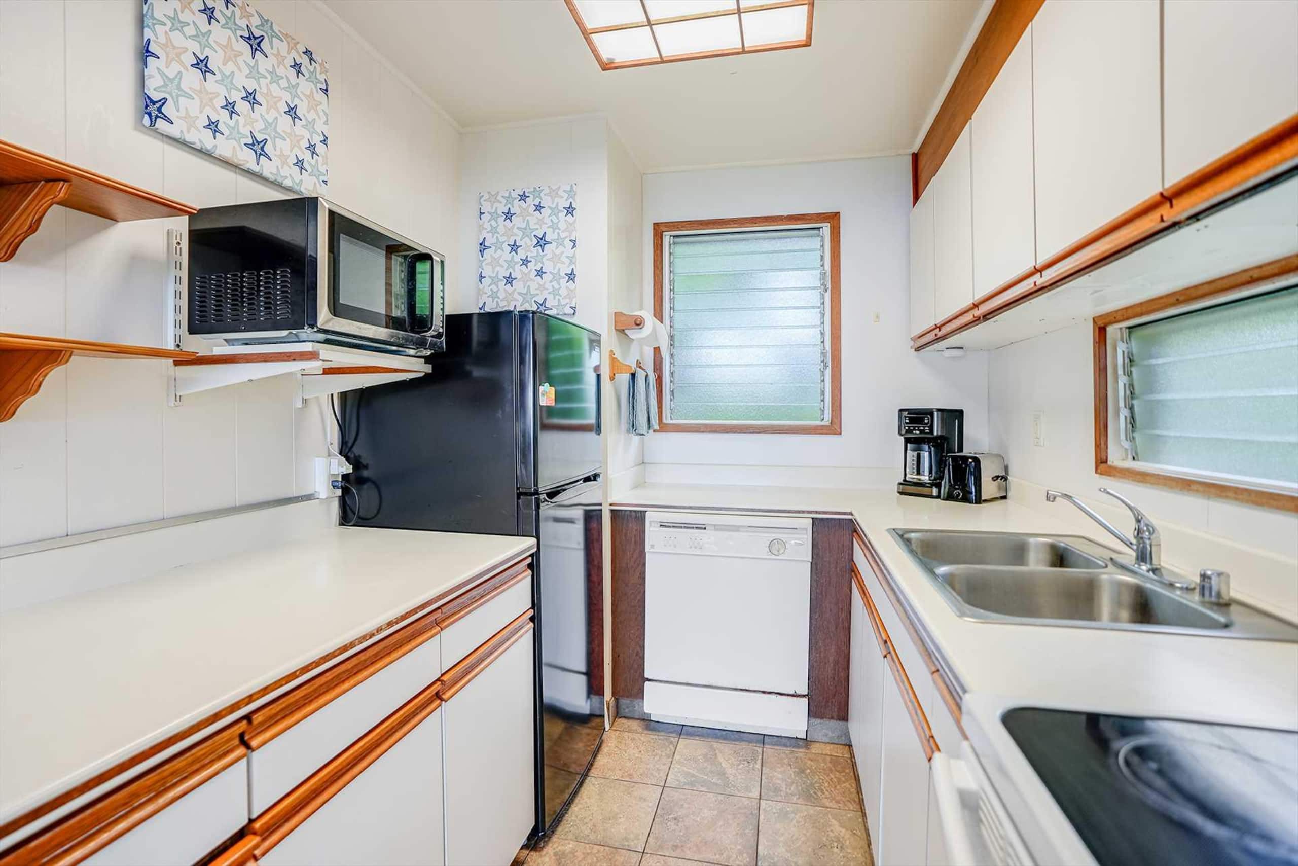 Kapaa Sands  Unit 10 Direct Oceanfront Studio - Photo 13