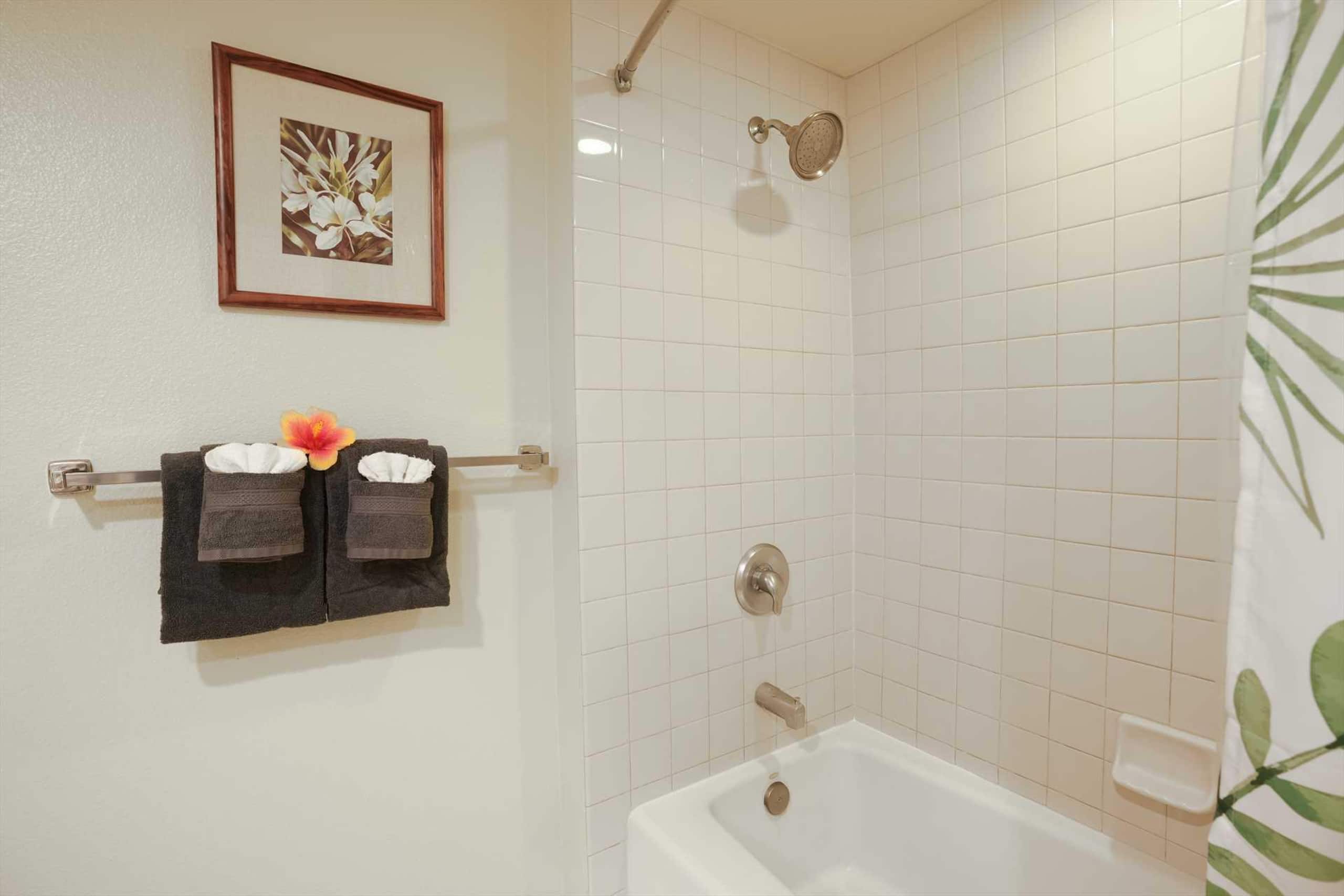 Gorgeous Ocean View Studio | Steps Away From Beach - Photo 16