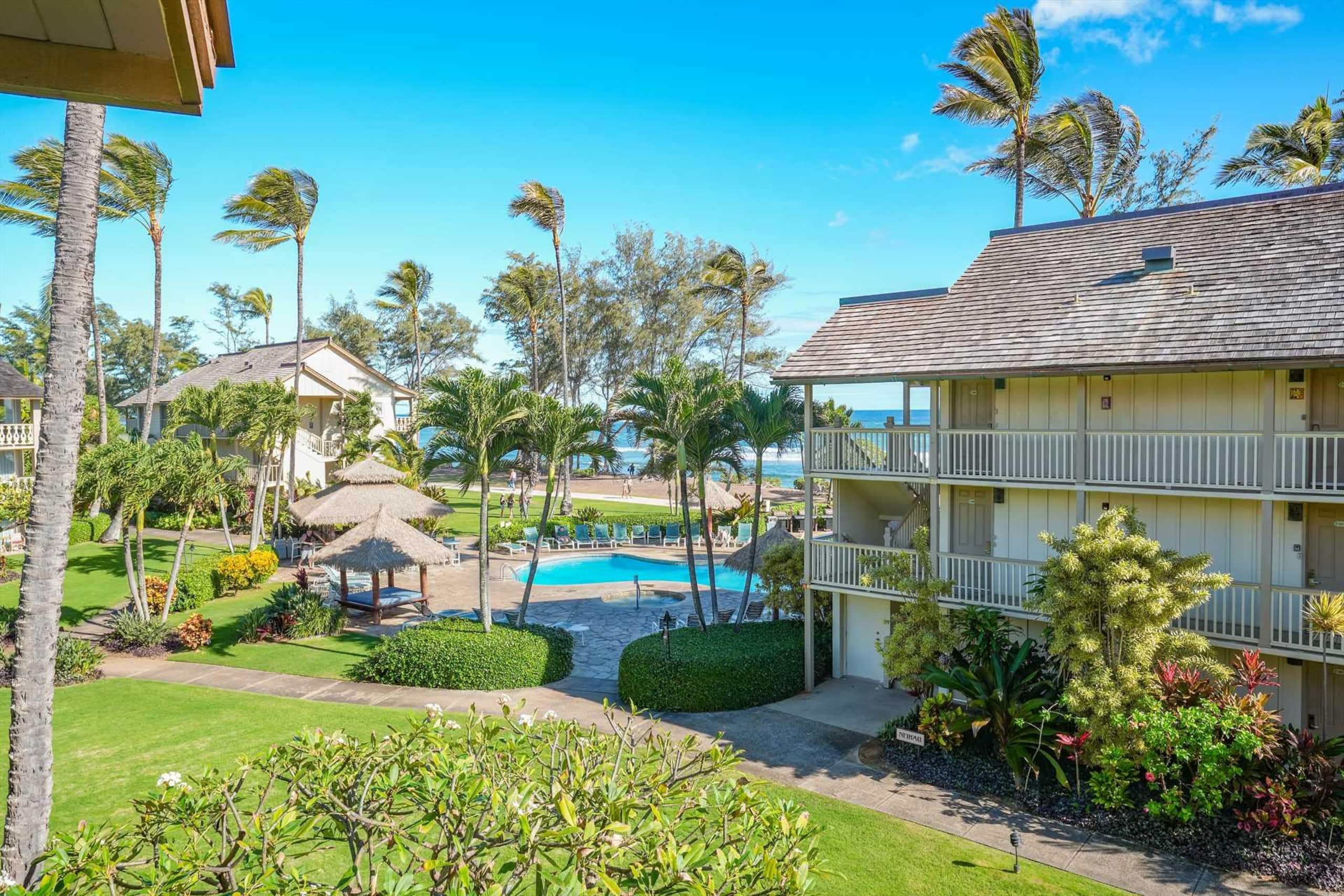 Gorgeous Ocean View Studio | Steps Away From Beach - Photo 18