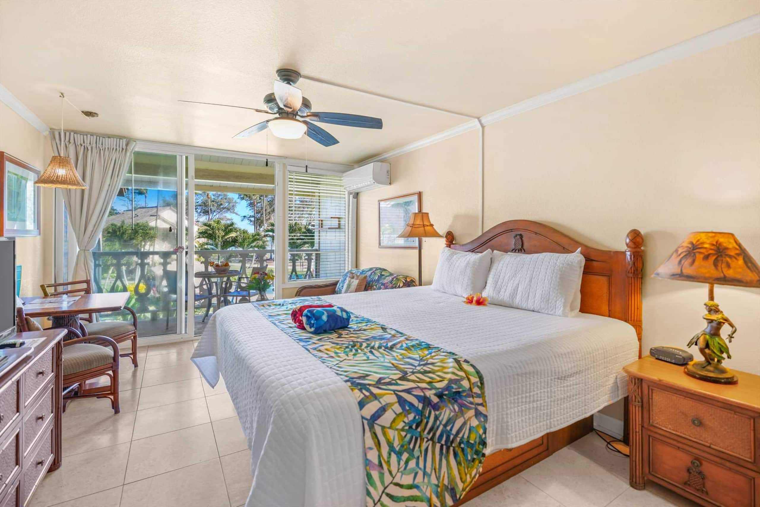 Gorgeous Ocean View Studio | Steps Away From Beach - Photo 9