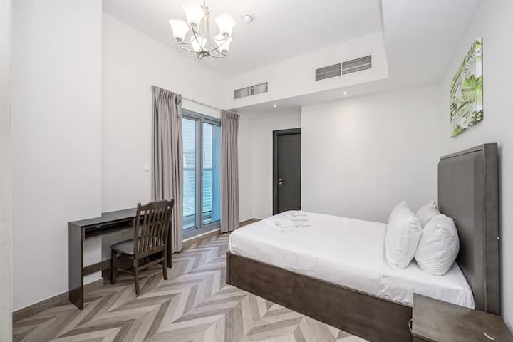 Picha ya chumba kizima cha kulala.