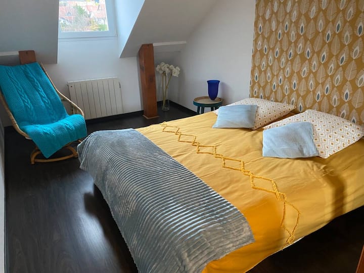 Agréable et Spacieux Appartement de 53M² à Saulny à 10mn de METZ - Chambre avec Lit Double et Sommiers Motorisés