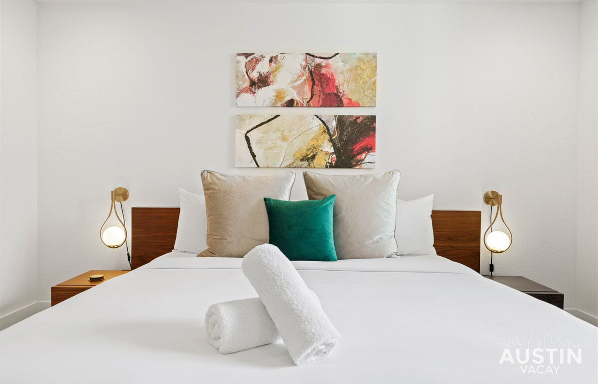 Insta-Ready Apartment in Barton Hills w/ King Bed