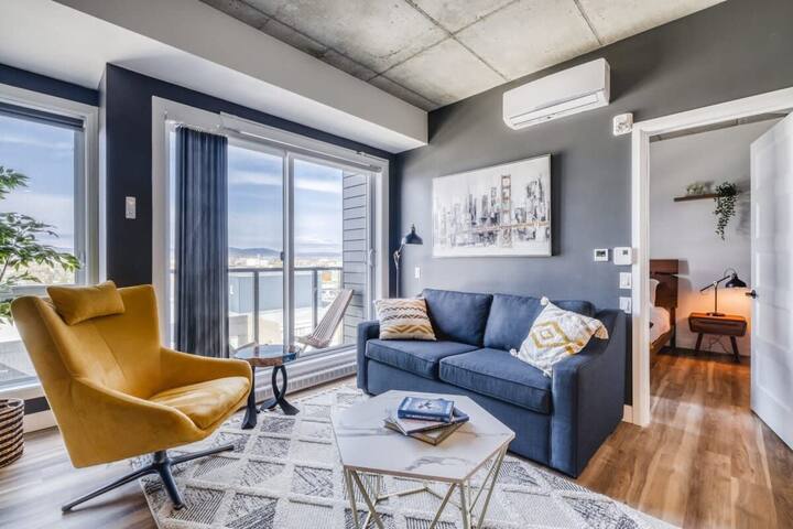 Incredible Sunset View Pool Parking Near OldQuebec