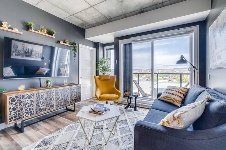 Incredible Sunset View Pool Parking Near OldQuebec