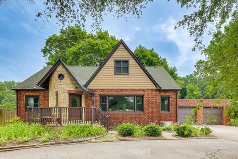 Cozy Abode ~ 3 Mi to Indiana Dunes Nat'l Park