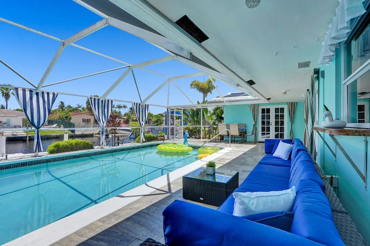 Heated Pool-Waterfront 4BD Villa: Deck&BBQ