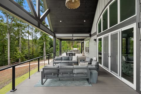 Cane Creek Retreat on Lake Keowee!