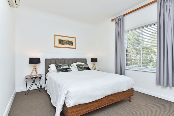 غرفة النوم 1