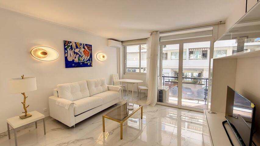 Henri Camille managed Airbnb listing 1
