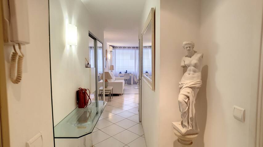 Henri Camille managed Airbnb listing 2