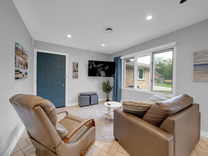 Cozy Suite #2 - Seacliff Beach Suites - Leamington