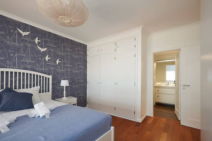 Oceanario Apartment by Portugal Portfolio gallery image 5