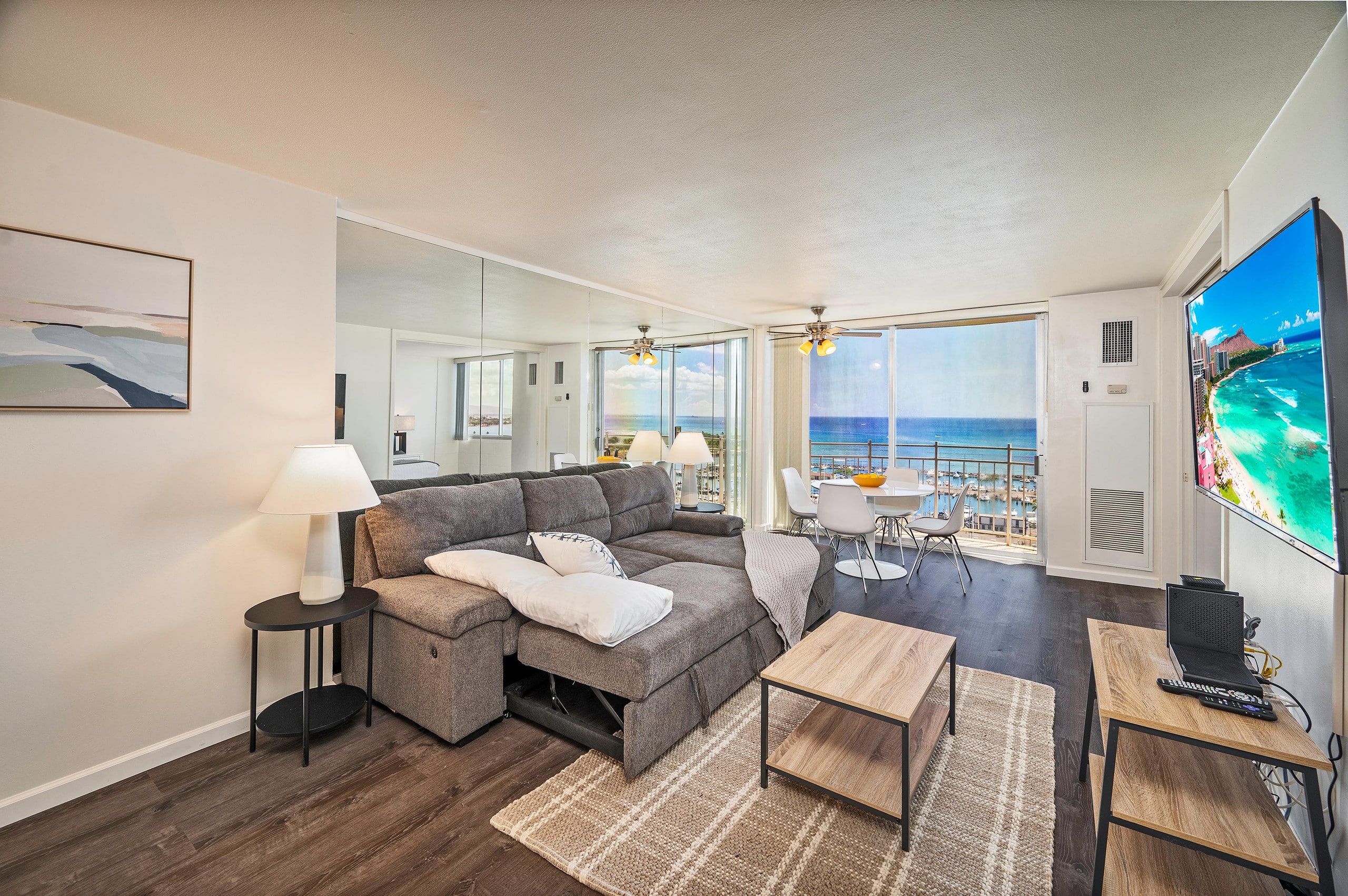 Condo in Honolulu · ★4.74 · 1 bedroom · 2 beds · 1 bath - Image 6
