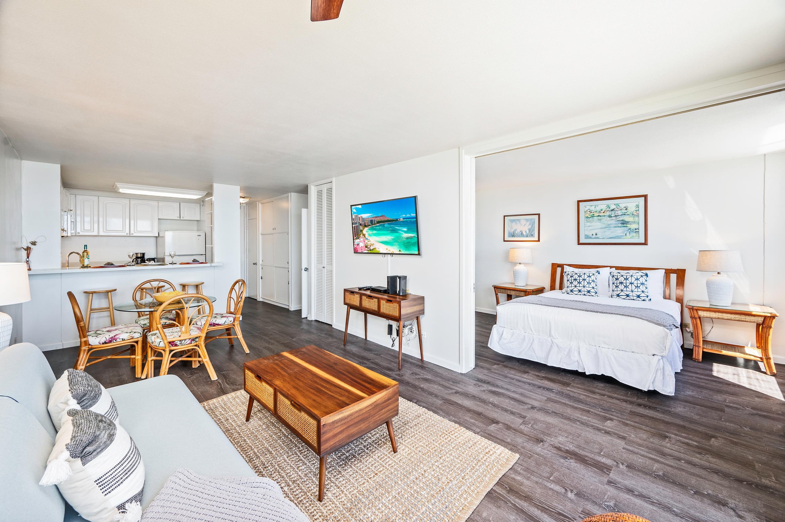 Condo in Honolulu · ★4.74 · 1 bedroom · 1 bed · 1 bath - Image 5