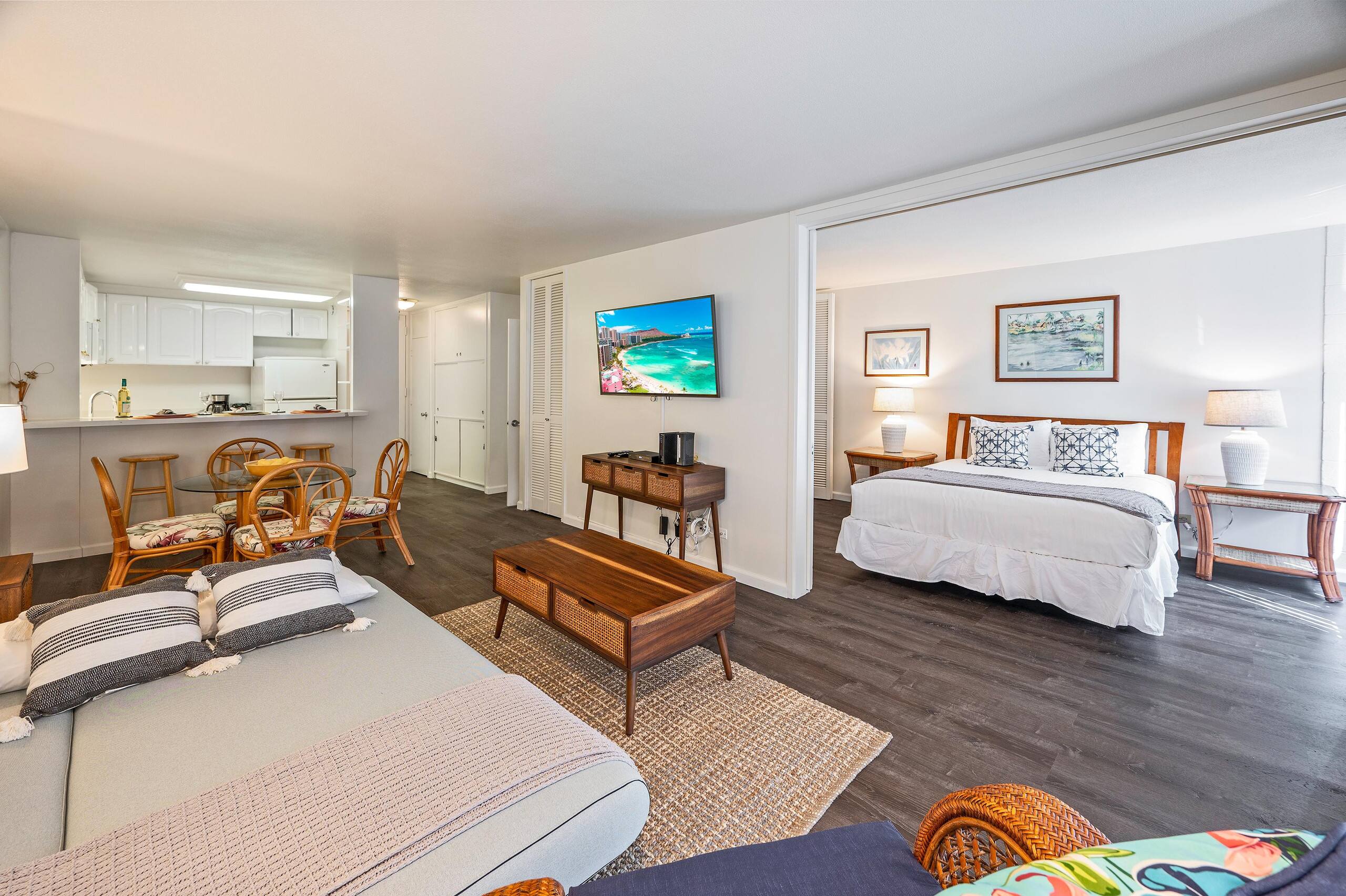 Condo in Honolulu · ★4.74 · 1 bedroom · 1 bed · 1 bath - Image 6