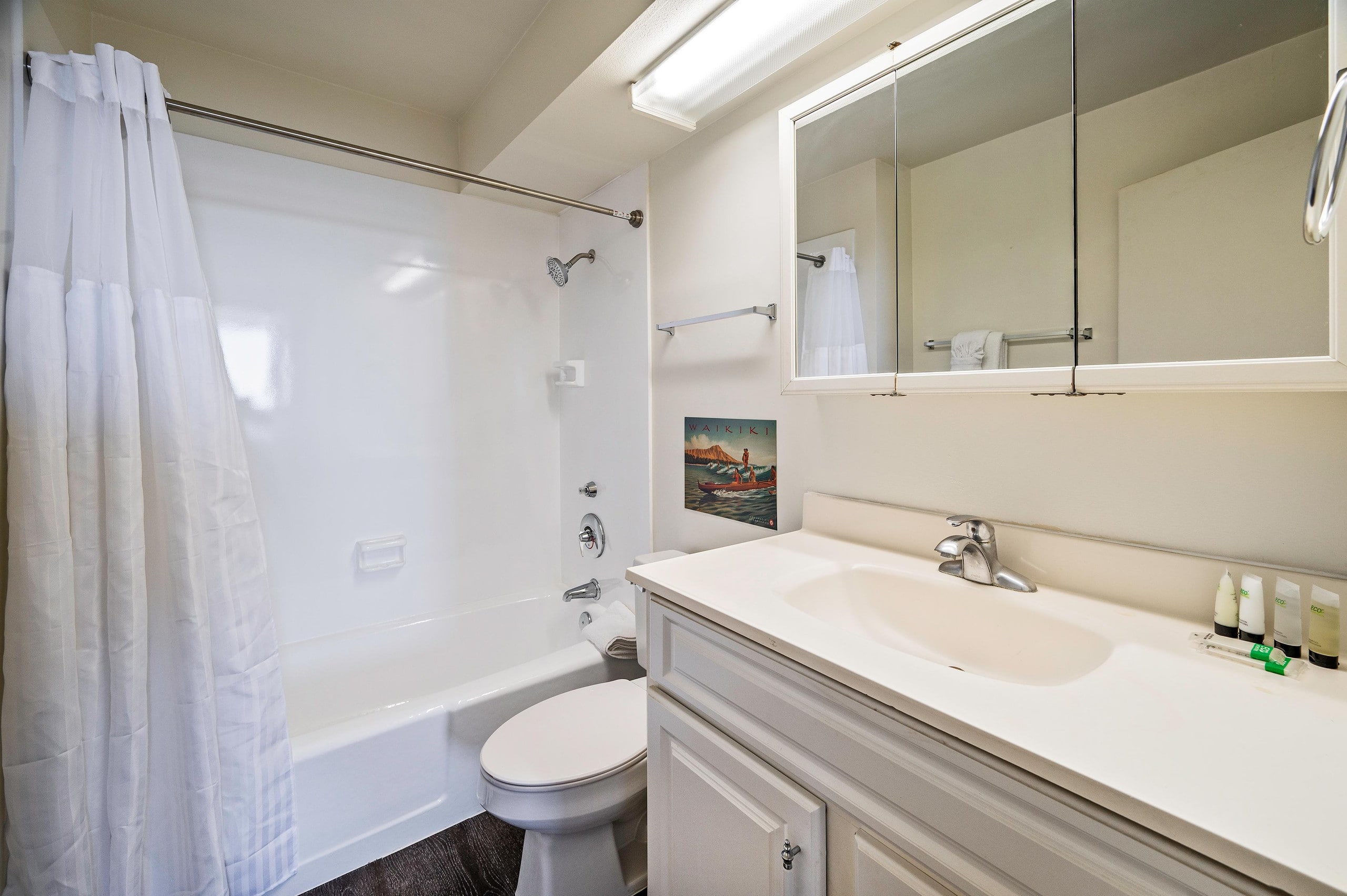 Condo in Honolulu · ★4.74 · 1 bedroom · 1 bed · 1 bath - Image 14