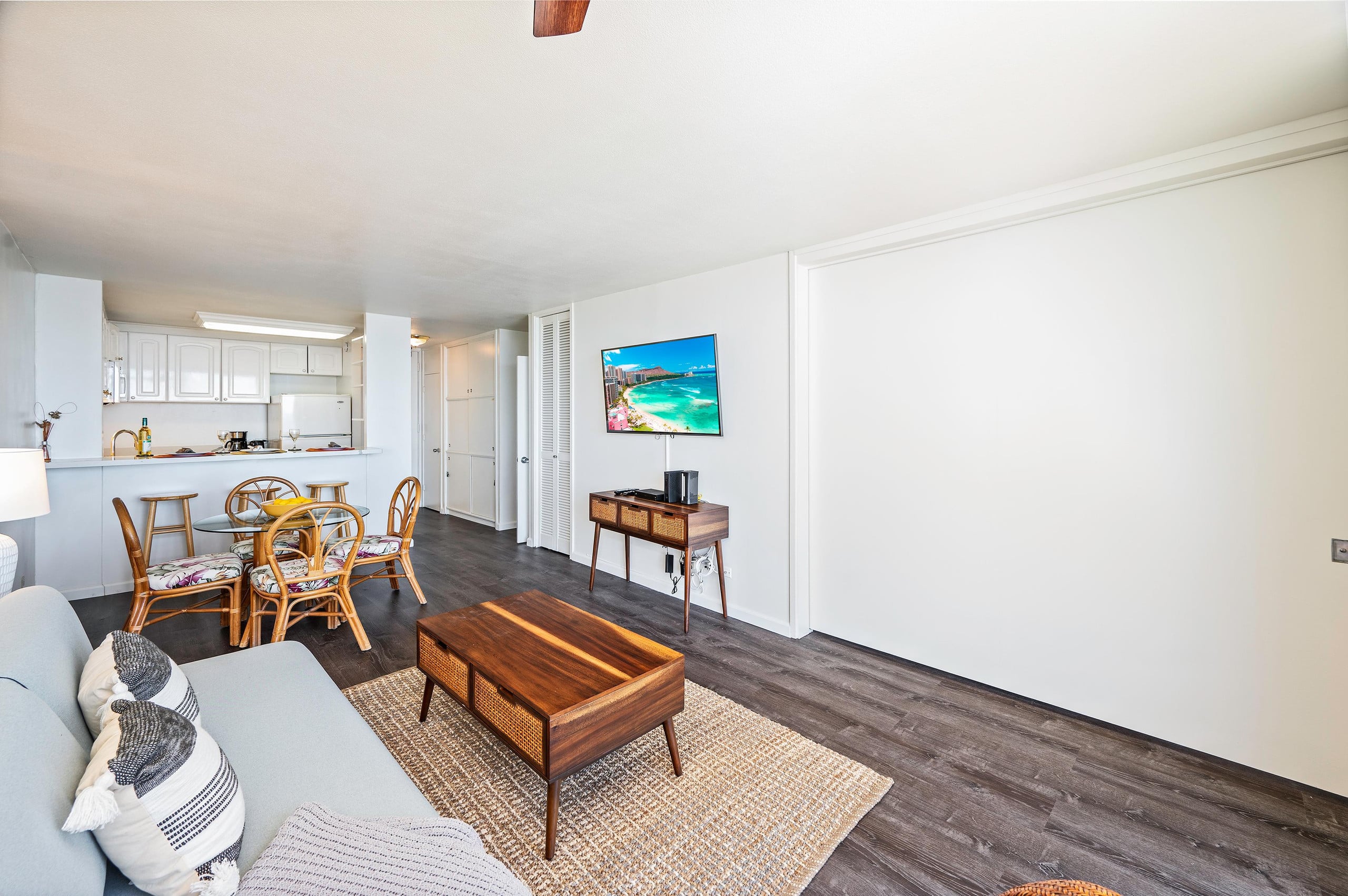 Condo in Honolulu · ★4.74 · 1 bedroom · 1 bed · 1 bath - Image 3