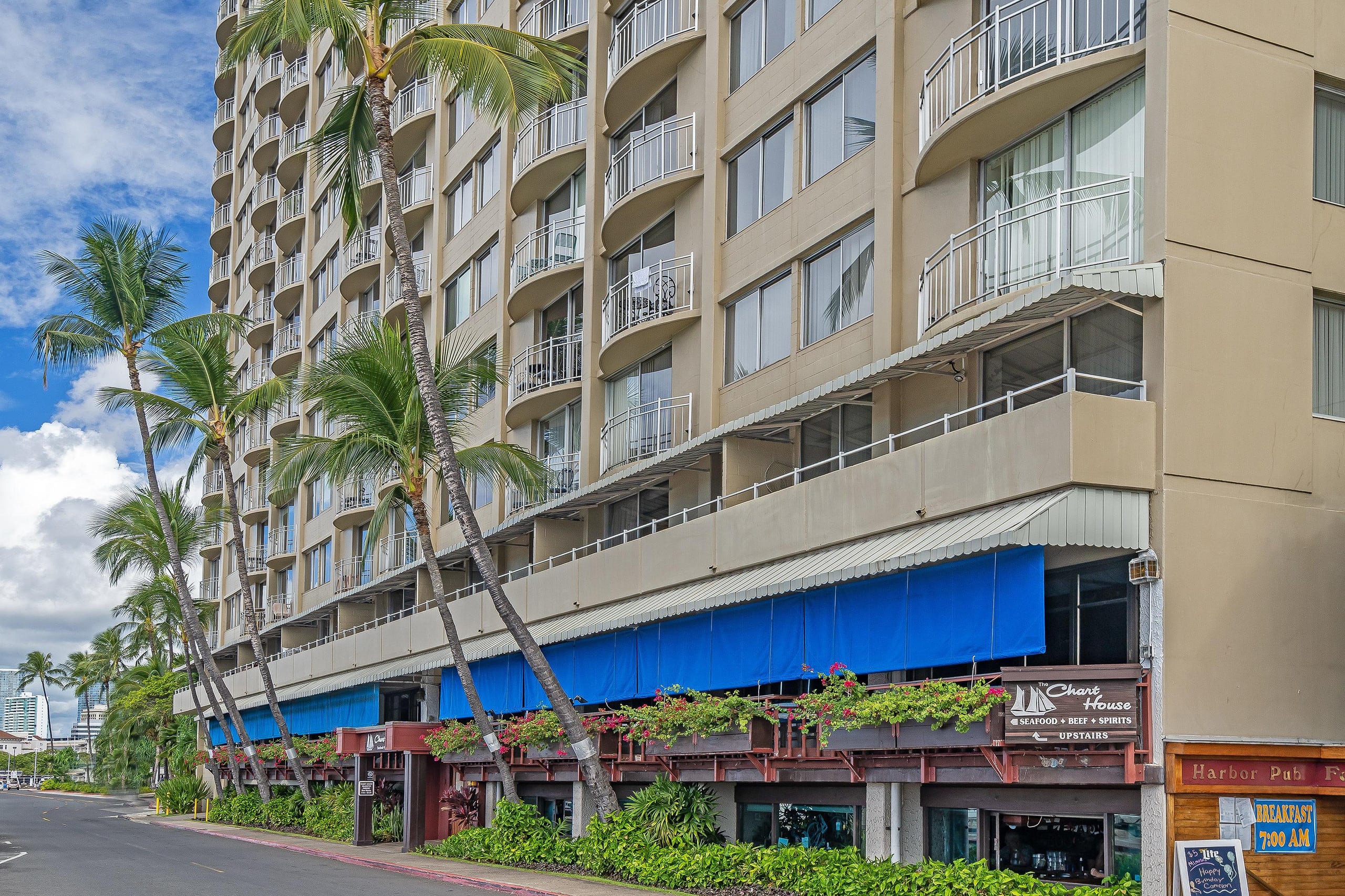 Condo in Honolulu · ★4.74 · 1 bedroom · 1 bed · 1 bath - Image 19