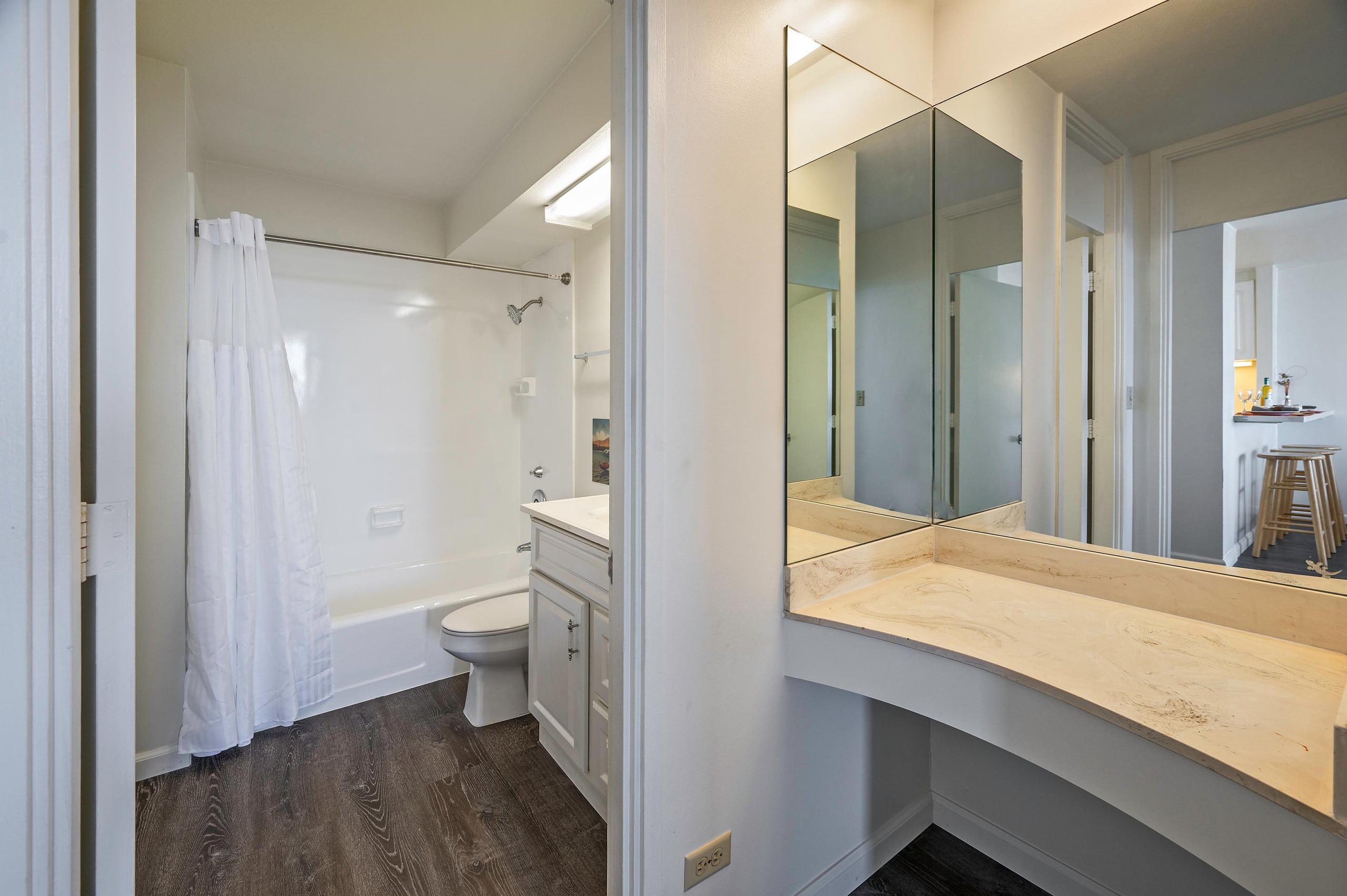 Condo in Honolulu · ★4.74 · 1 bedroom · 1 bed · 1 bath - Image 15