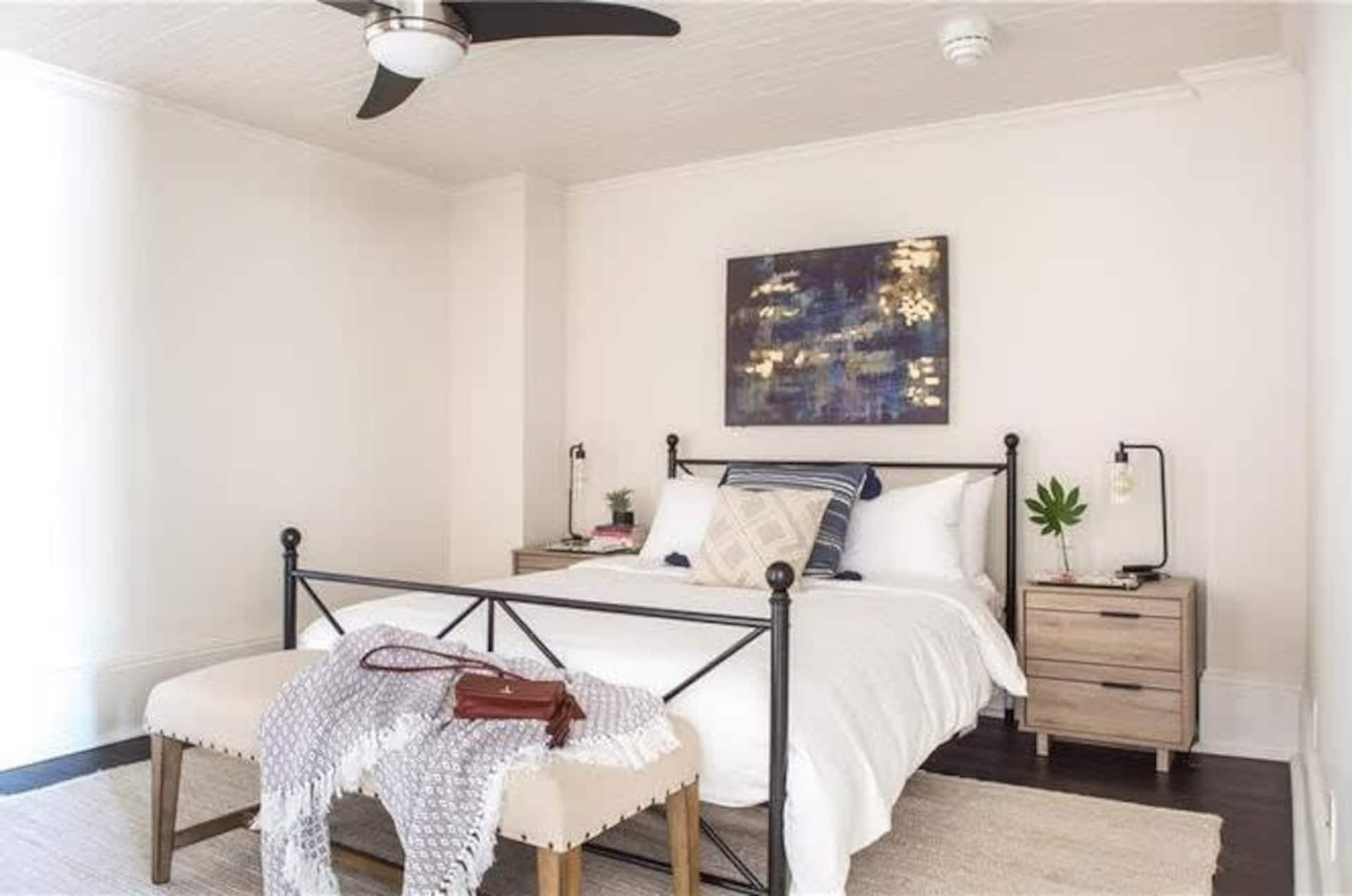 Alluring Upscale Chic Downtown Condo — foto 2