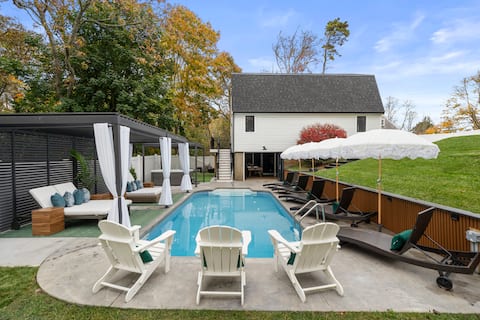 Luxury Beach Barn with Pool, Hot Tub & Sauna