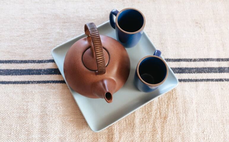 CHIC 3BR Ap. on Thames St deck free parking gallery image 4