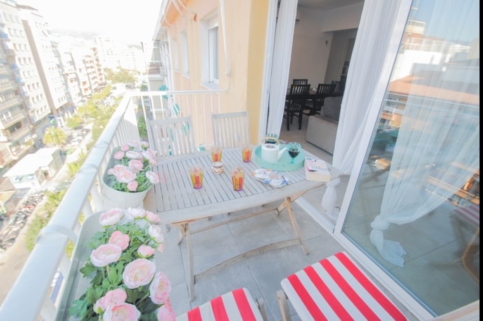 Successful Airbnb property: Malaga Center Flat Salitre Terrace I in Plaza De Toros Vieja