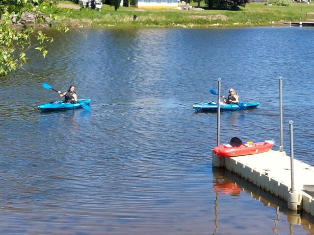 All-season waterfront 4-bedroom in Shediac gallery image 5