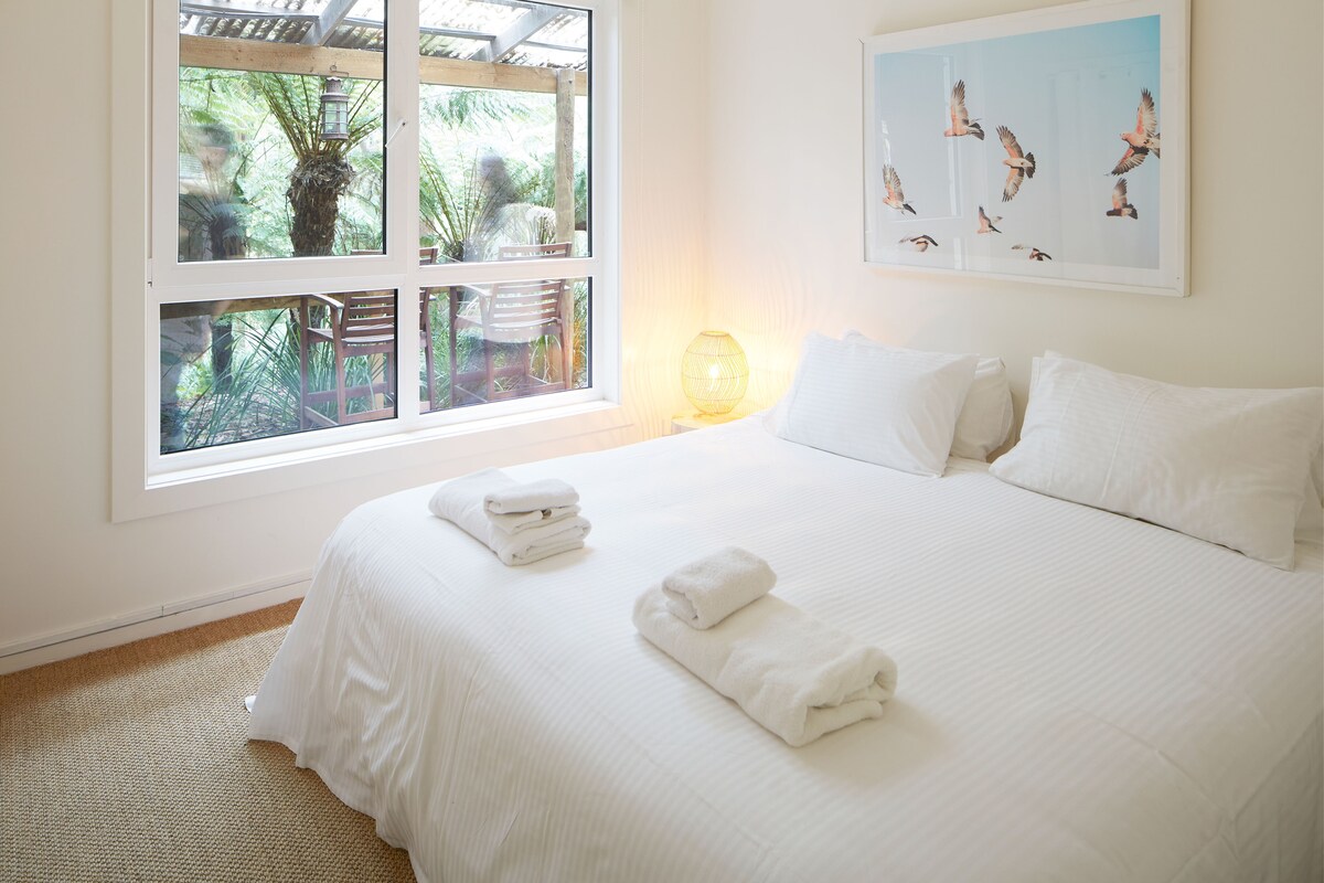 所有三间卧室都简洁明亮