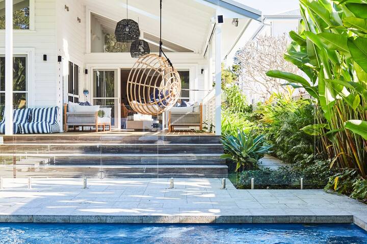 The Tropic gallery image 4