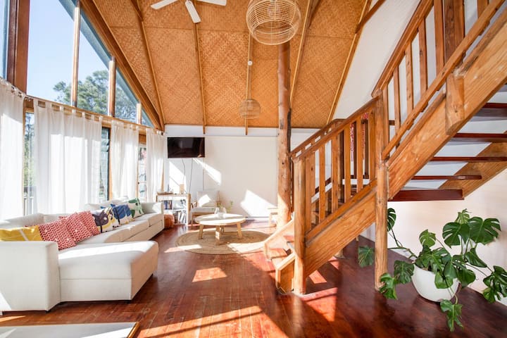 The Treehouse - Pet Friendly - 2 Mins To Beach - Shoalhaven Heads