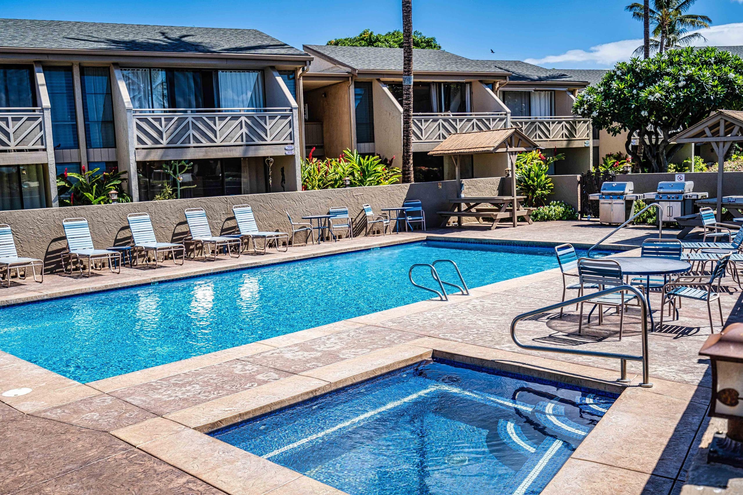 Condo in Kihei · ★4.77 · 2 bedrooms · 4 beds · 1 shared bath - Image 3