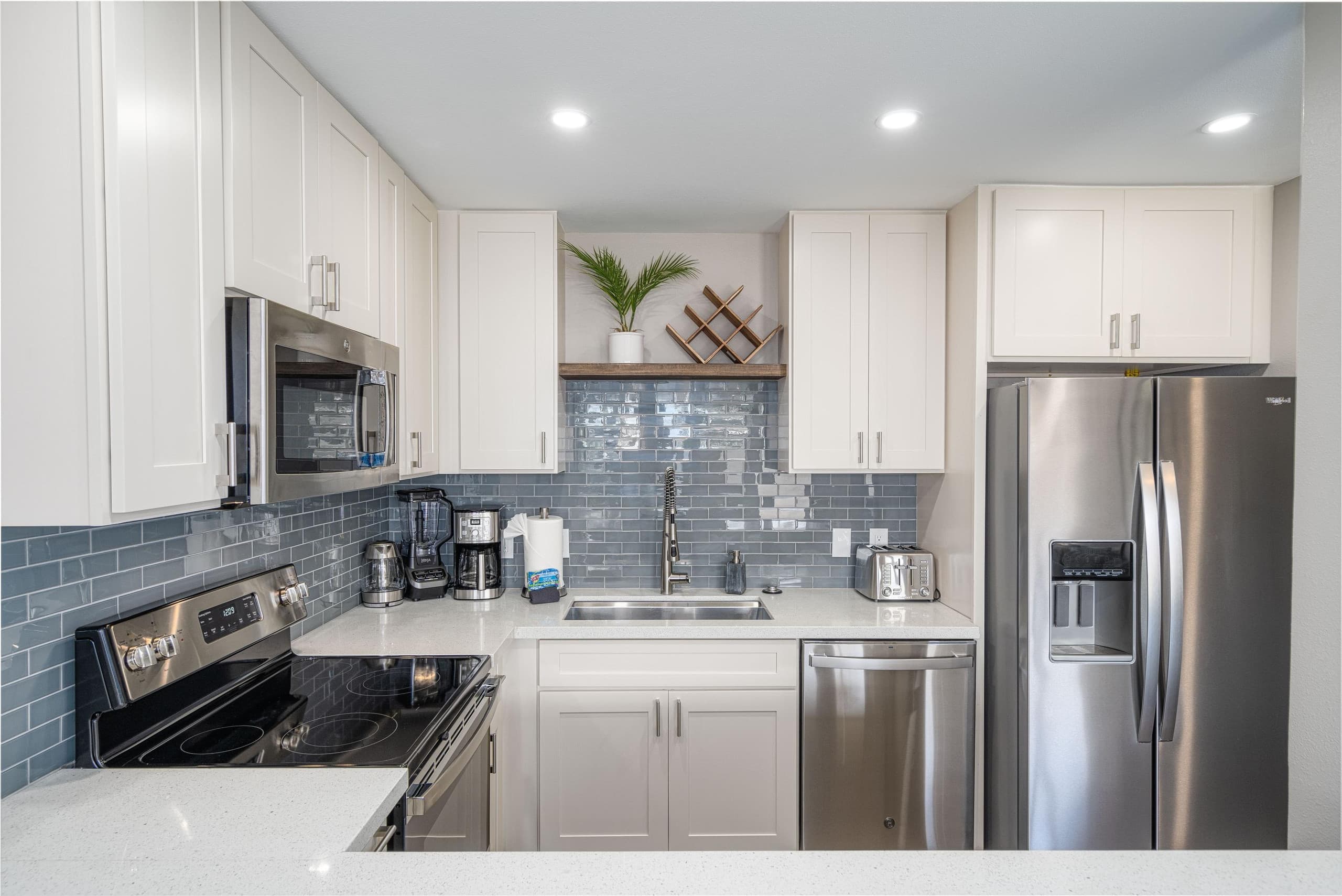 Condo in Kihei · ★4.77 · 2 bedrooms · 4 beds · 1 shared bath - Image 2